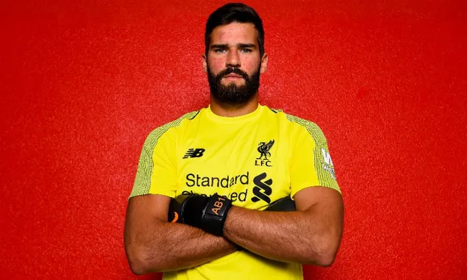 Chùm ảnh: Alisson ra mắt Liverpool - Bóng Đá