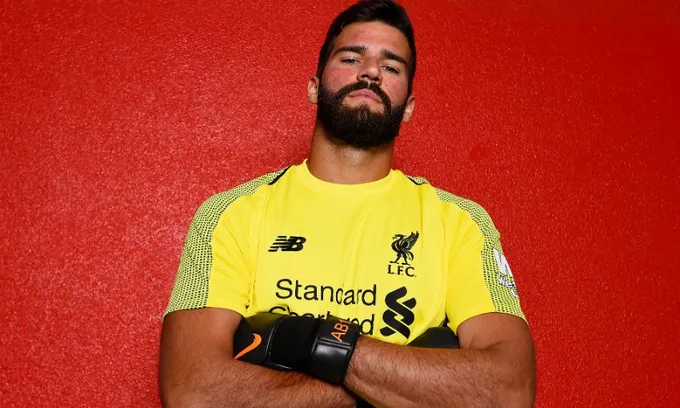 Chùm ảnh: Alisson ra mắt Liverpool - Bóng Đá