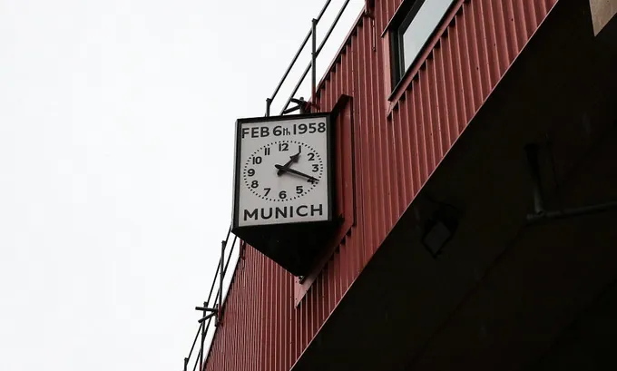 Xúc động với những hình ảnh tưởng niệm 60 năm thảm họa Munich - Bóng Đá