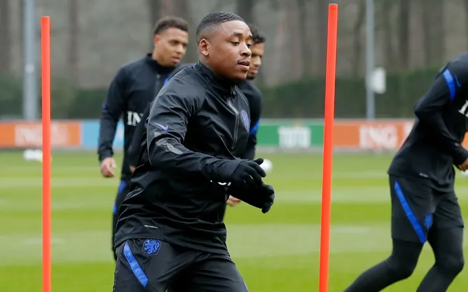 Wijnaldum và Bergwijn tập - Bóng Đá