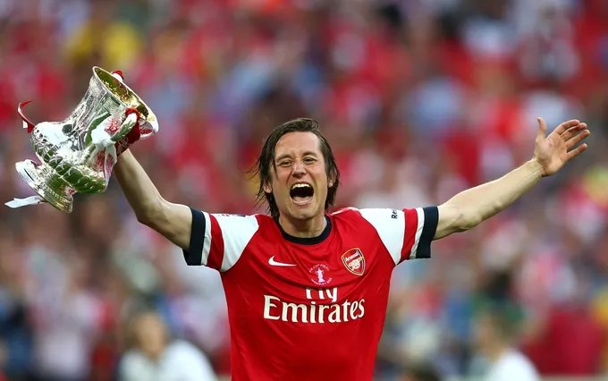 CHÍNH THỨC: Tomas Rosicky giải nghệ - Bóng Đá