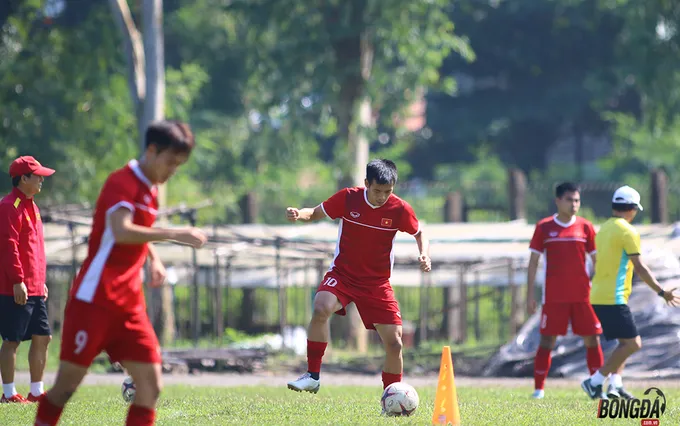 Thầy Park cho tập bài lạ, ĐT Việt Nam 