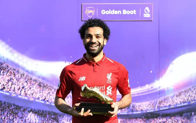 Salah rạng rỡ nhận giải Vua phá lưới - Bóng Đá