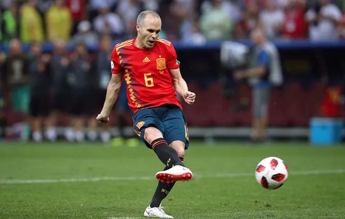 Andres Iniesta giã từ đội tuyển: Tạm biệt và cảm ơn huyền thoại - Bóng Đá