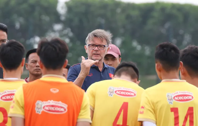 HLV Troussier làm khác ông Park Hang-seo để đi World Cup - Bóng Đá