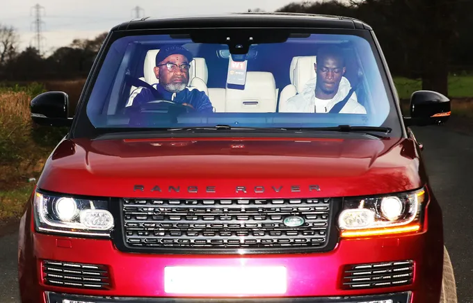 Anthony Martial and Luke Shaw return to Manchester United training ahead of Man City fixture - Bóng Đá