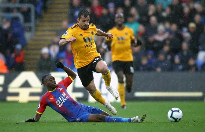 Wan Bissaka tắc bóng qua 10 vòng NHA - Bóng Đá