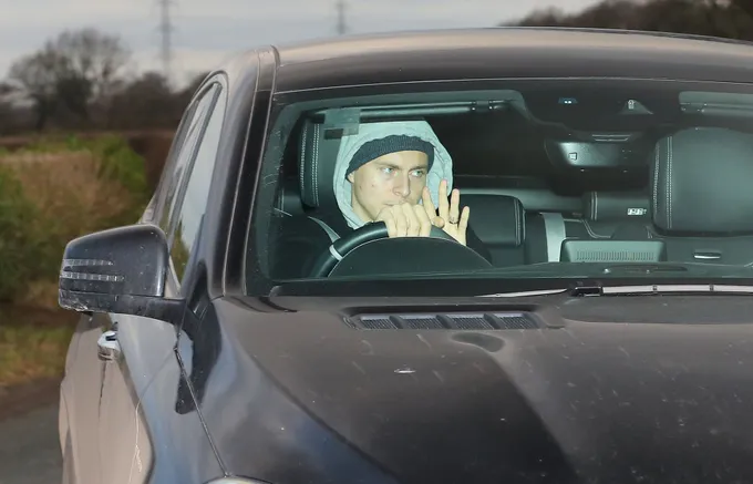 Anthony Martial and Luke Shaw return to Manchester United training ahead of Man City fixture - Bóng Đá