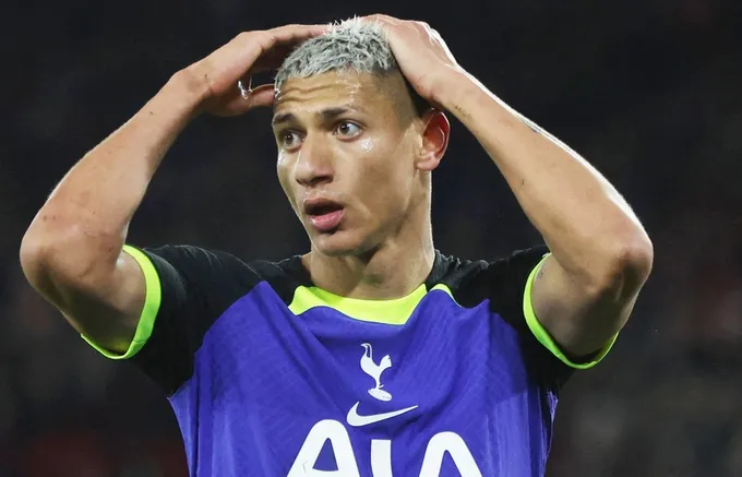 Richarlison công khai chỉ trích HLV Conte - Bóng Đá