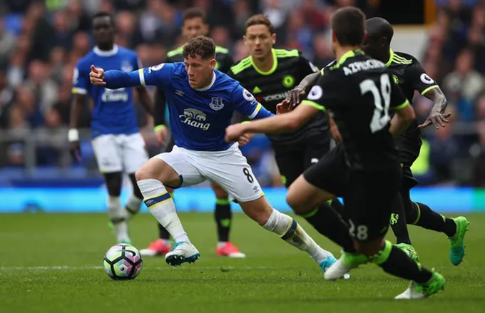 Ross Barkley rạng rỡ khoe áo đấu Chelsea - Bóng Đá