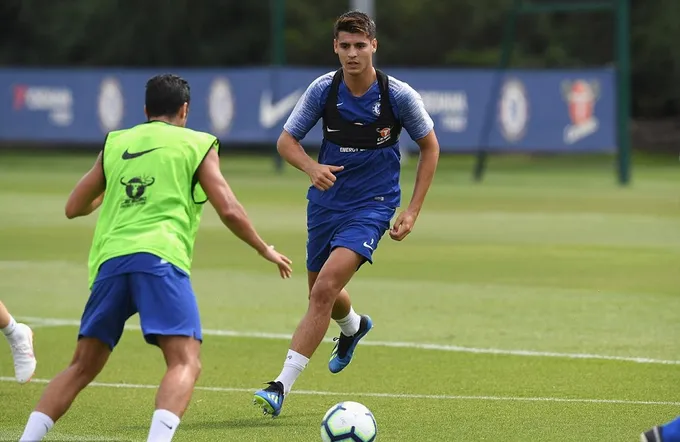 Chelsea tập - Bóng Đá