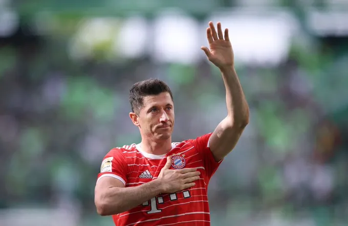 Lewandowski’s agent Zahavi will push with Bayern to open talks to sell him “as soon as possible” - Bóng Đá