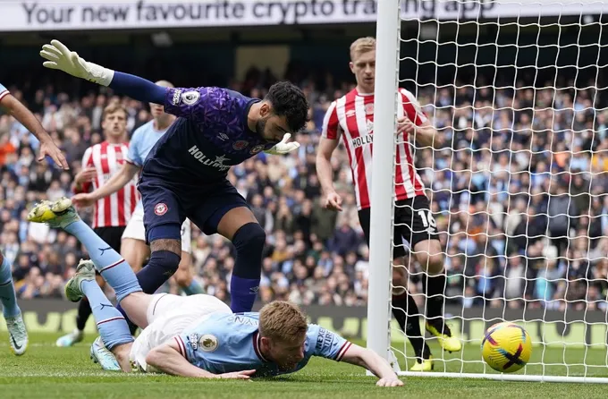 Man City thua sân nhà: Ngày Haaland đi lạc - Bóng Đá