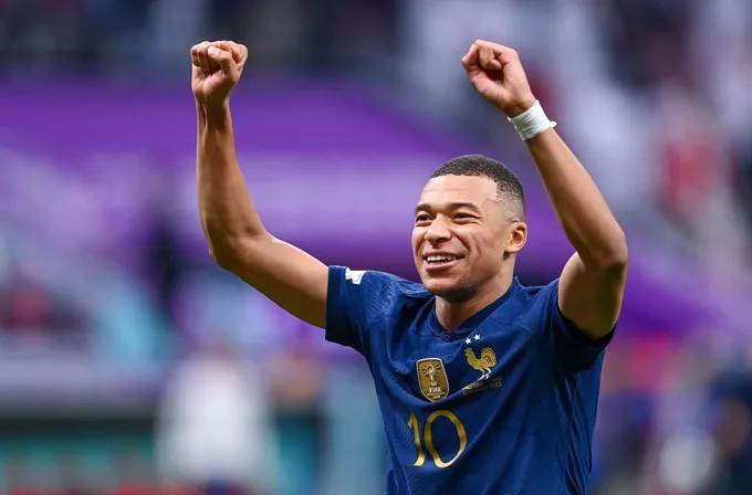 Mbappe vượt mặt Haaland - Bóng Đá