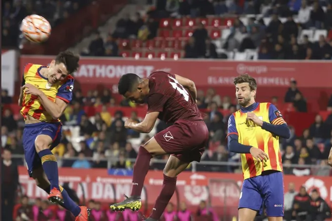 Pique tỏa sáng, tuyển Catalunya thắng đội vừa hạ Argentina của Messi - Bóng Đá