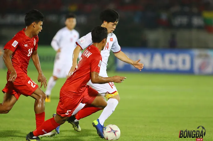 Dư âm ĐT Việt Nam 0-0 Myanmar: Công Phương, Quang Hải ăn món 