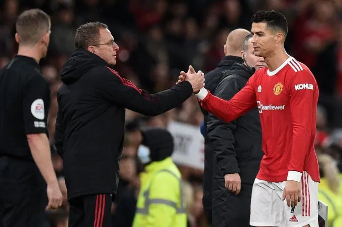 MU: Ronaldo hoặc thất bại, hoặc lắng nghe Rangnick - Bóng Đá