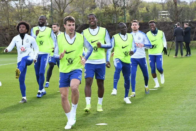 Chelsea tập - Bóng Đá