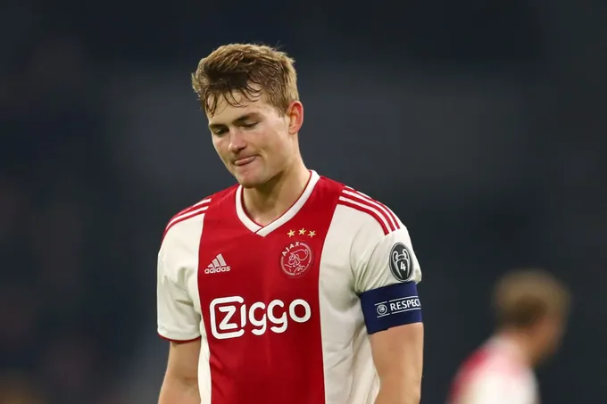 CĐV M.U tức giận vì Juventus chiêu mộ De Ligt - Bóng Đá