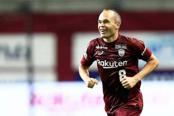 Cận cảnh pha làm bàn đẳng cấp của Andres Iniesta - Bóng Đá