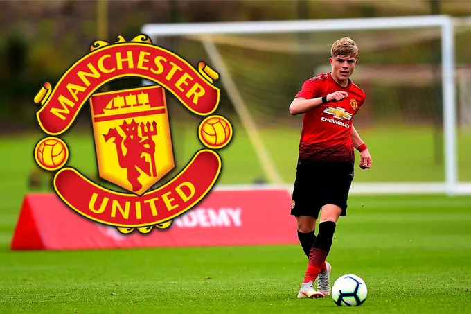 NÓNG! M.U đấu AZ Alkmaar, Solskjaer ra quyết định táo bạo với bộ ba