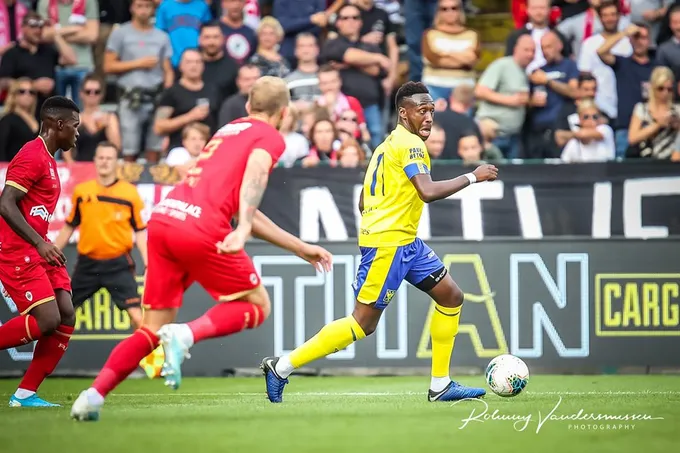 Công Phượng ngồi ngoài, nhìn các đồng đội bất lực trước Antwerp - Bóng Đá