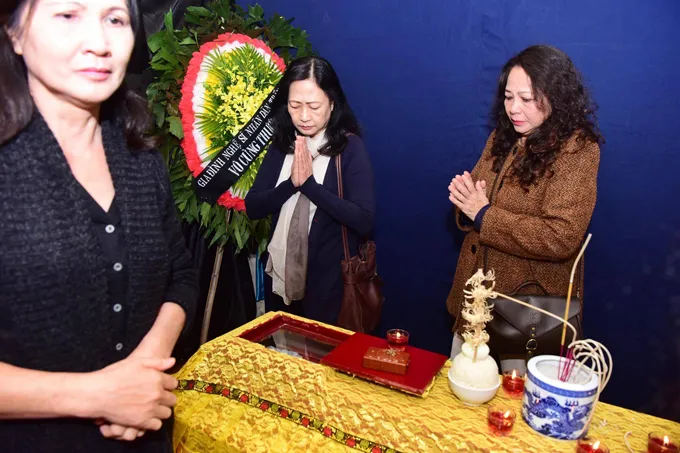 tang-le-nghe-si-hoang-tha