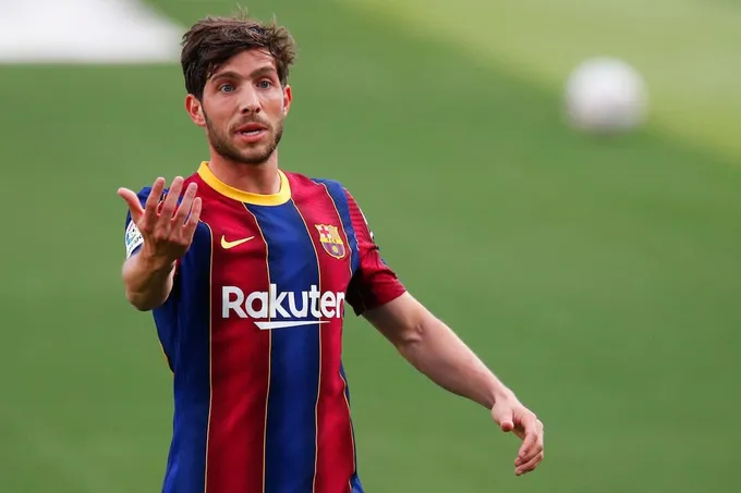 TRANSFER NEWS: ATLETICO MADRID PLOTTING SHOCK SERGI ROBERTO SWOOP - Bóng Đá