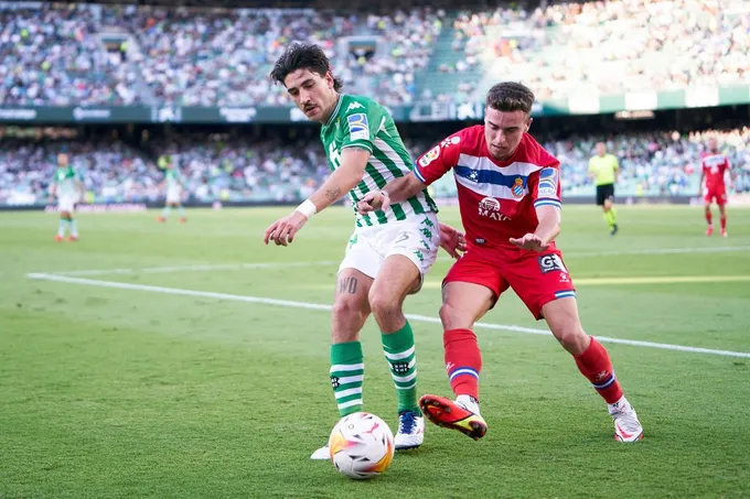 Hector Bellerin debut Real Sociedad - Bóng Đá