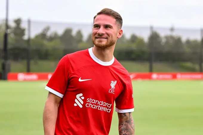 Liverpool vừa thực hiện một 'vụ cướp' trên TTCN? - Bóng Đá
