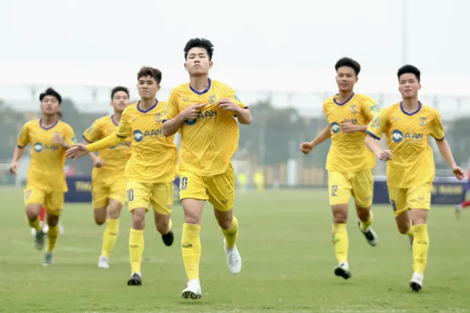 SLNA và Viettel vào tứ kết giải U17 Quốc gia 2023 - Bóng Đá