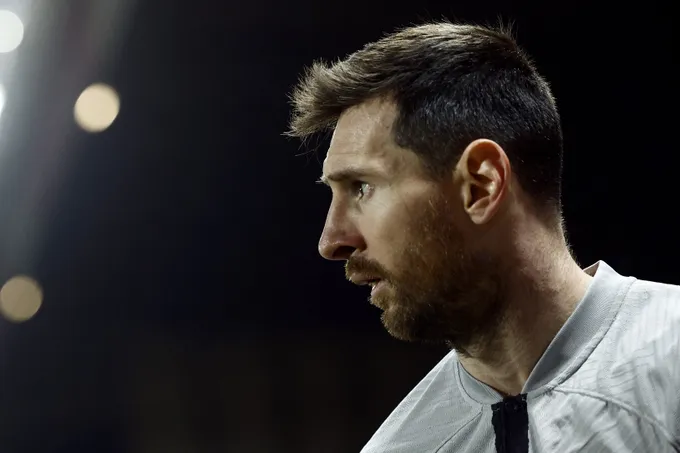 Messi không chấp nhận giảm lương, chuẩn bị rời PSG - Bóng Đá