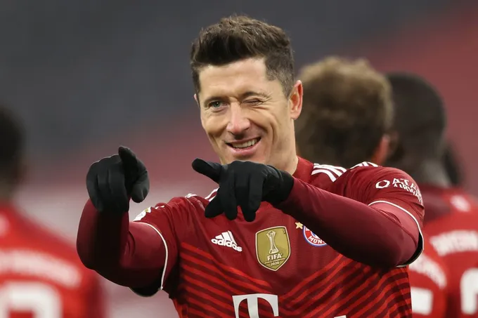 Lewandowski nêu thẳng ý kiến về VAR - Bóng Đá