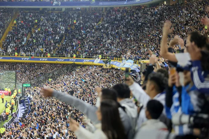 Messi giúp Argentina thắng Venezuela 3-0 - Bóng Đá