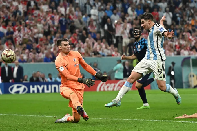 Argentina đấu Pháp: Julian Alvarez, điểm tựa để Messi nâng Cúp vàng - Bóng Đá