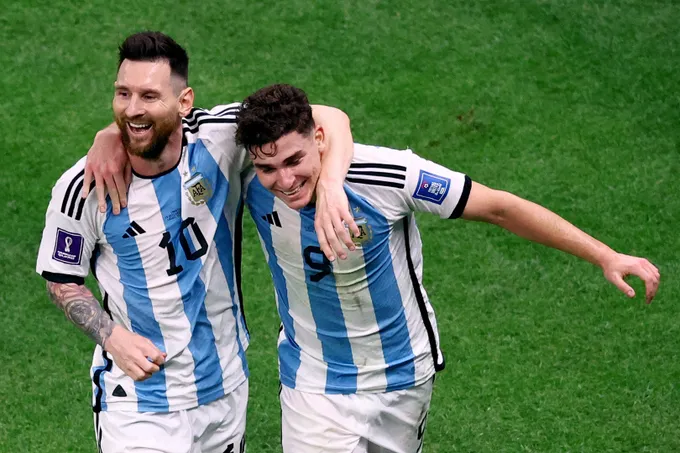 Argentina đấu Pháp: Julian Alvarez, điểm tựa để Messi nâng Cúp vàng - Bóng Đá