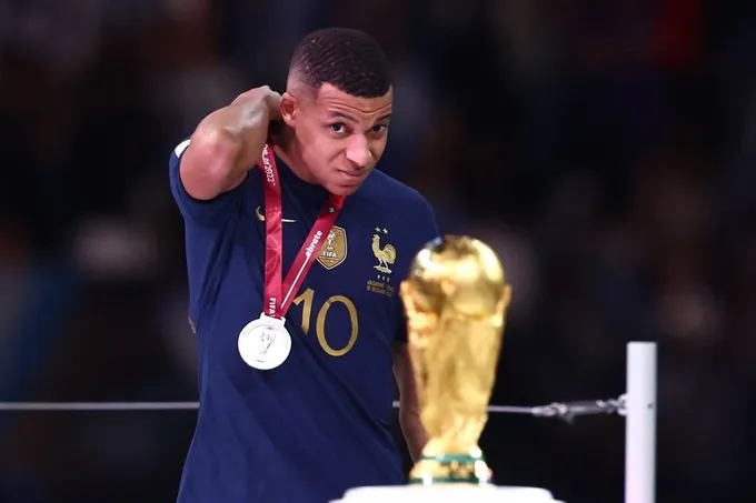 Mbappe gánh vác tương lai bóng đá Pháp - Bóng Đá