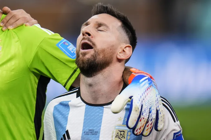 Messi vô địch World Cup 2022: Biểu tượng lịch sử - Bóng Đá