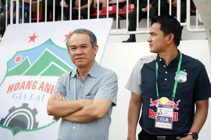 HAGL doạ bỏ V-League 2023: Bầu Đức cần tính toán thiệt hơn - Bóng Đá