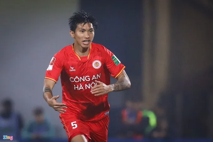 Cầu thủ Việt kiều không may gặp Văn Hậu ngày ra mắt V.League - Bóng Đá