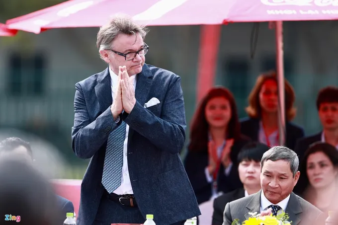 HLV Troussier cùng ông Mai Đức Chung dự lễ rước Cúp vàng World Cup - Bóng Đá