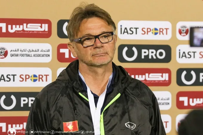 HLV Troussier: 'Tôi muốn thấy những sai lầm kiểu này' - Bóng Đá