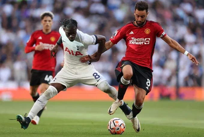 Thương vụ chuyển nhượng khó hiểu nhất của Man Utd - Bóng Đá