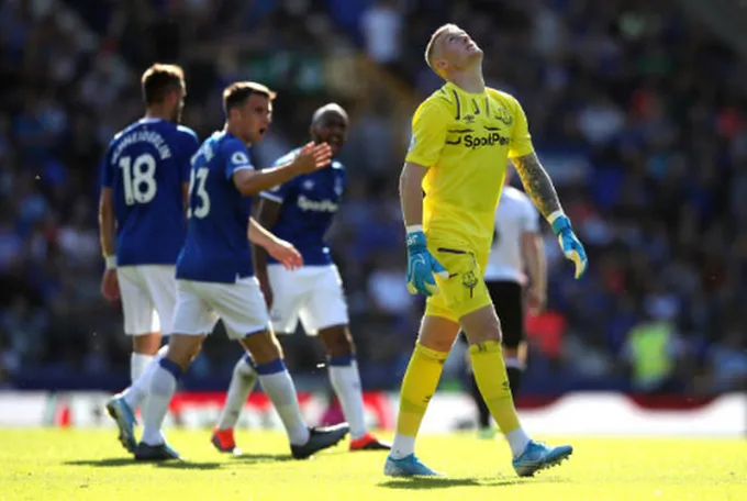 Quá khát bàn thắng, Yerry Mina làm điều điên rồ với Everton - Bóng Đá