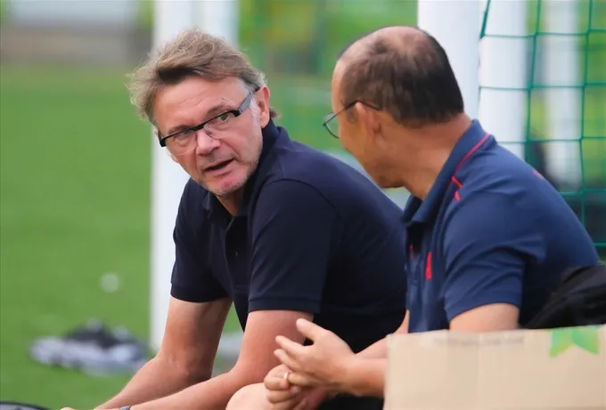 HLV Philippe Troussier và nhiệm vụ World Cup: Vượt qua thầy Park rồi tính! - Bóng Đá