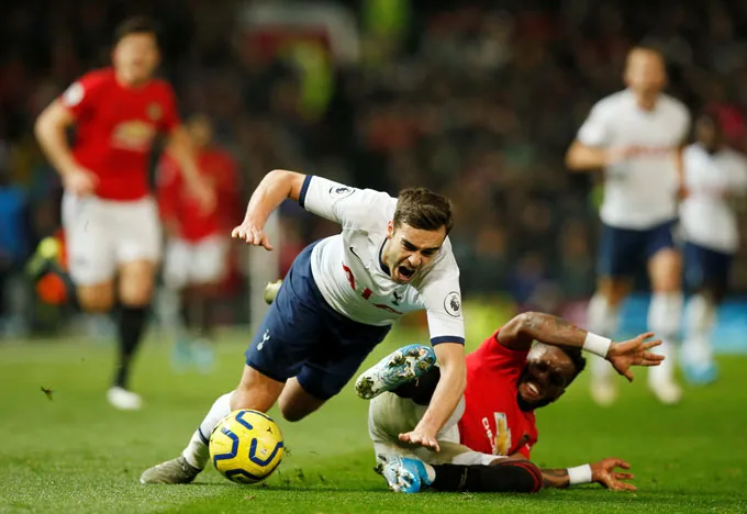 Tottenam fans react to Moussa Sissoko and Harry Winks' displays against Manchester United - Bóng Đá