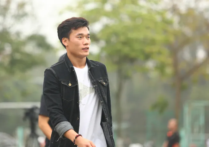 - Bóng Đá