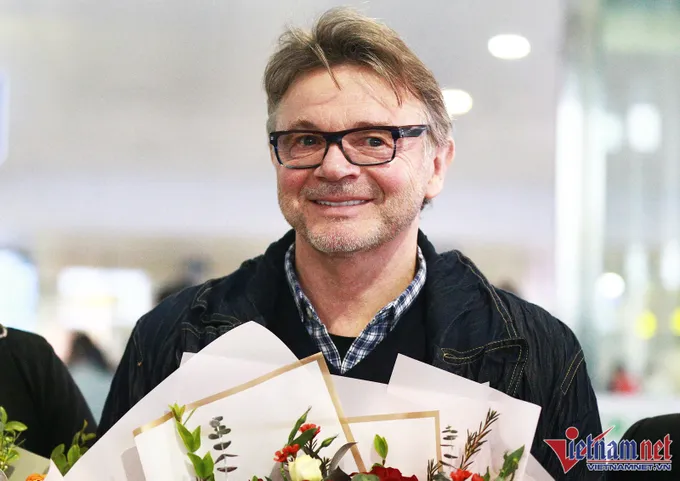 HLV Philippe Troussier hạnh phúc ngày trở lại Việt Nam - Bóng Đá