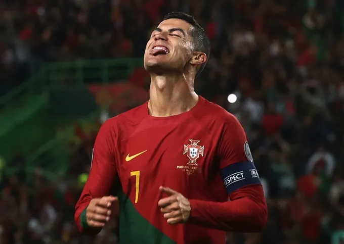 Khi Ronaldo lấy lại cảm hứng - Bóng Đá