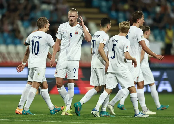 Haaland tỏa sáng ở UEFA Nations League - Bóng Đá